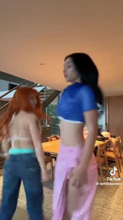 If you see the new photos on Sophie Mudd's Onlyfans you'll see that she shopped her tits in order to be able match Sofia's size lol. It's amazing how goddess Sofia obliges her to do that. I guess there's no way she can compete with her otherwise.