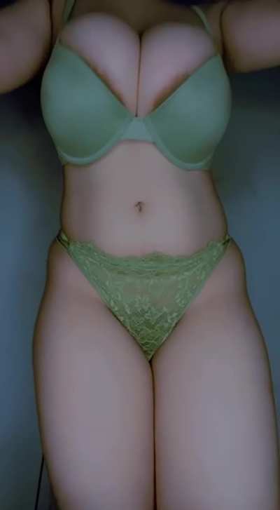 Am I thick enough for you? 🥵 [F]