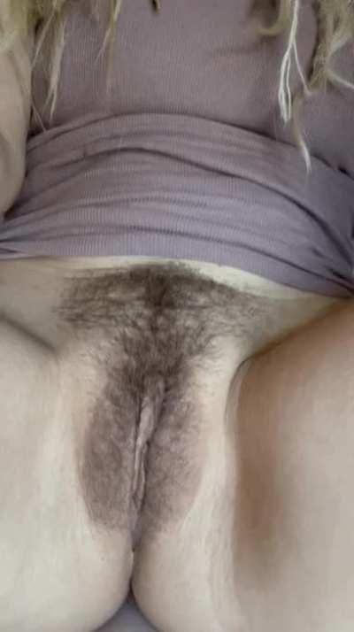 Attention Redditors: Feel free to cross post your favorite pussy posts to my page “The Best Pussy” link in comments.. 🖤🖤