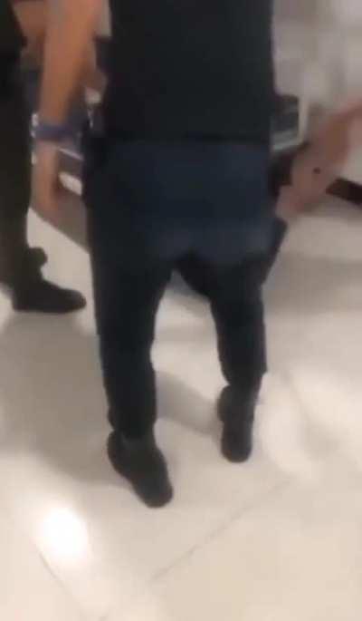 most calm Zhongguonese cops behaviour 