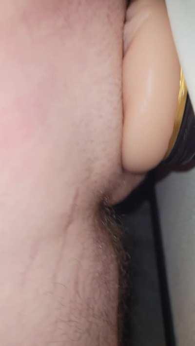 I spent all morning fucking my fleshlight 🤤