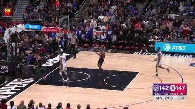 [Highlight] Clippers commit four turnovers in a row and the Kings go on an 8-0 run in a minute
