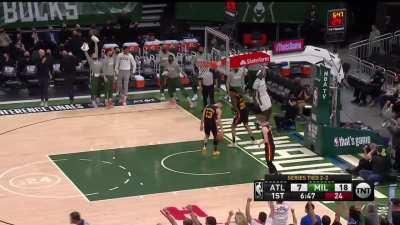 [Highlight] Bobby Portis with the slam and Fiserv Forum is absolutely rocking