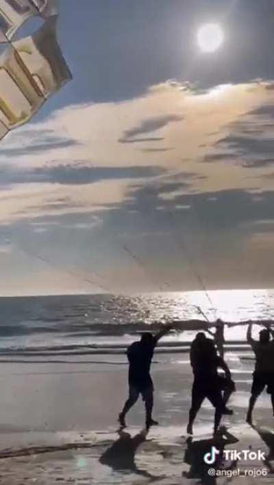 Parasailing nightmare