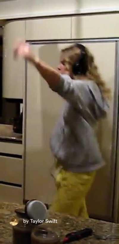 New spotify video from fearless era