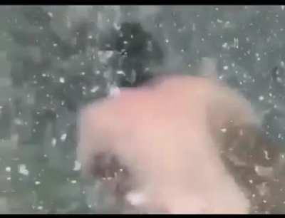 Ice diving without a diving rope