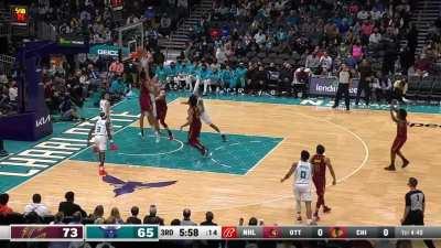 [Highlight] Mobley hustles for the rebound and dunks all over Plumlee