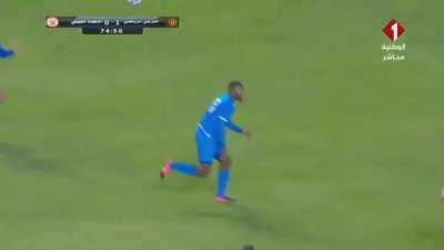 Soccer goalie Kungfu kicks his opponent right on the neck.