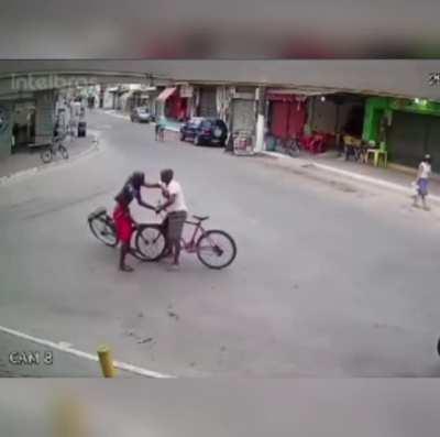 Quando um acidente acaba resultando em uma nova amizade