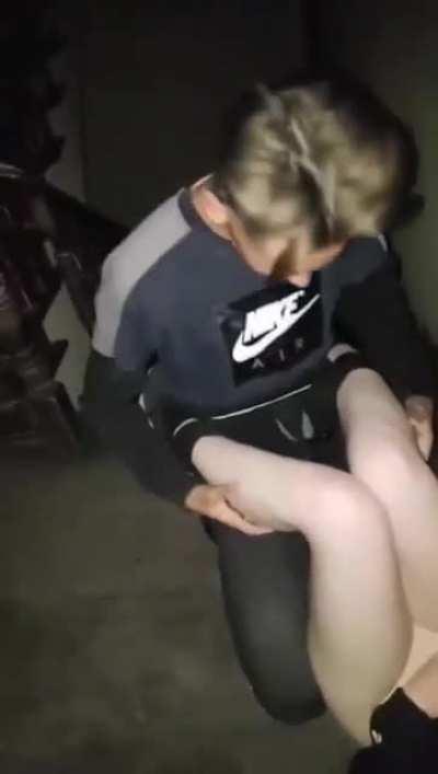 Schüchternes Mädchen wird gefingert ❤️💦👅