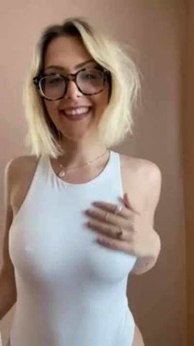 “Dear diary, I learned a new magic trick today.. Do you wanna see?”