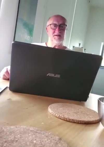 LEKKER THUIS WERKEN.....