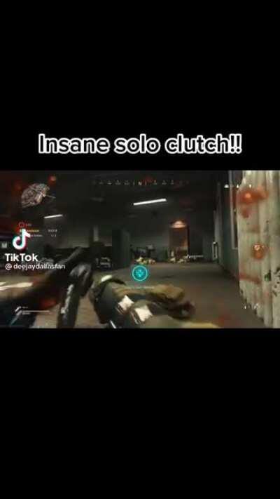 Insane solo clutch!!