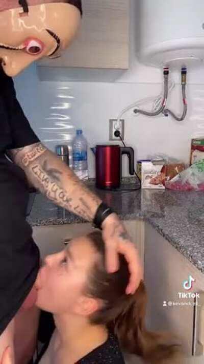 Should i call the police? 👮🏻‍♀️