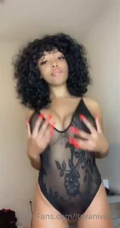 Hmu if u want her mega £5