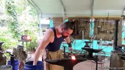 Why hammer when hand!