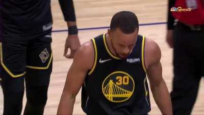 [Highlight] Steph Curry hits a step back triple over 2 defenders and then mocks the ref for giving him a T earlier.