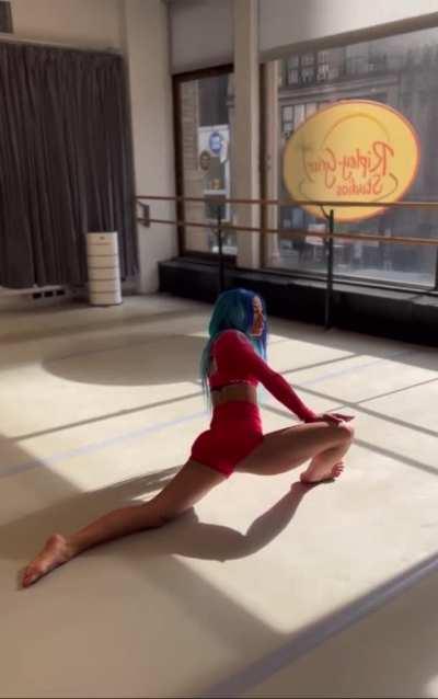 Working on her flexibility 🔥