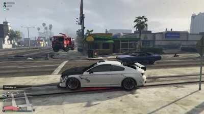 [GTA 5] Just a normal firetruck here