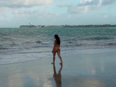 Love an afternoon at the beach playing around and watching the kite surfers