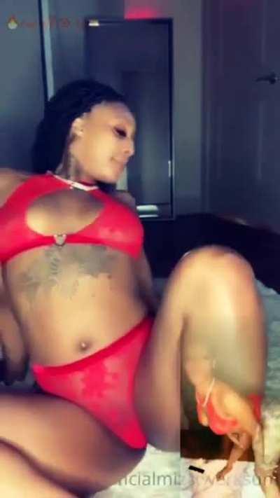 MizzTwerksumReddit - Video #7482