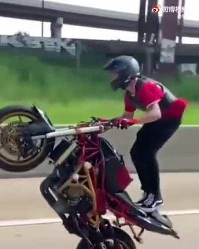 Довы*бывался