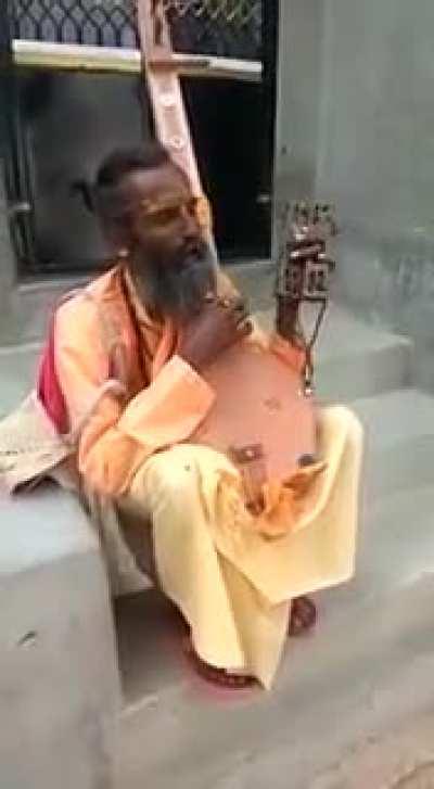 Every time i visit my home village, i wonder where they went. When we were child this used to be every another day bless to listen and meet sanyasi like this.