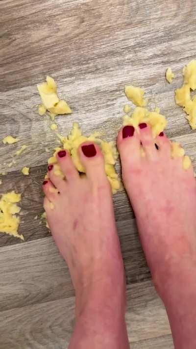 Would you suck my banana flavoured toes?