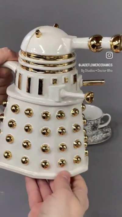 Honey we have guests, bring out the good teapot.