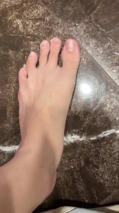 Can you see the sweat wet on my flats ?