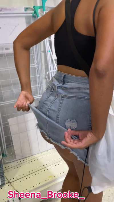 (F) dared to go no panties in store ✨✨spank it