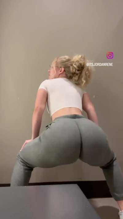 PAWG twerk goddess 🥵🍑