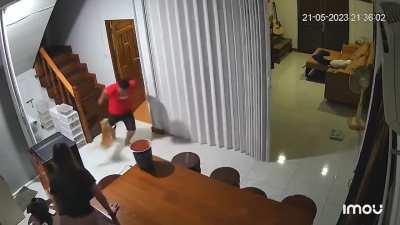 When orange cat attacks