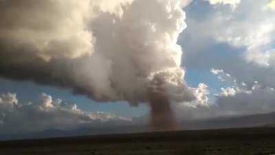 Tornado in Malargüe, Argentina earlier today