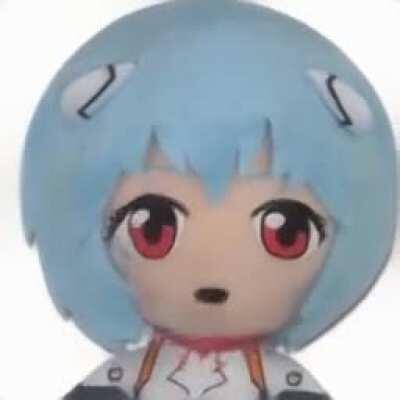 Rei Chikita (spanish) / Smol Rei (english)