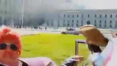 MC HAMMER and the Professor Rose Flower (del Twitter del mismísimo MC HAMMER)