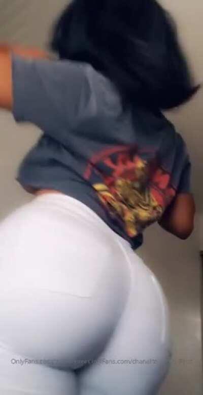 Ch@nelfoxx 🔥 Link in comment