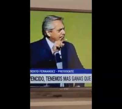No deberiamos exigir al oficialismo que use lenguaje inclusivo durante la proxima campaña presidencial?