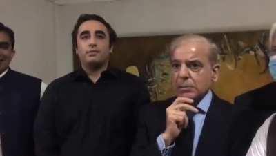 When you forget the script at home, and have to deal with journalist that is not on your payroll