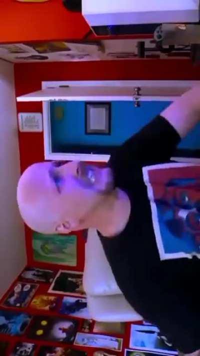 Miembro de r/maau cuando ve una mujer