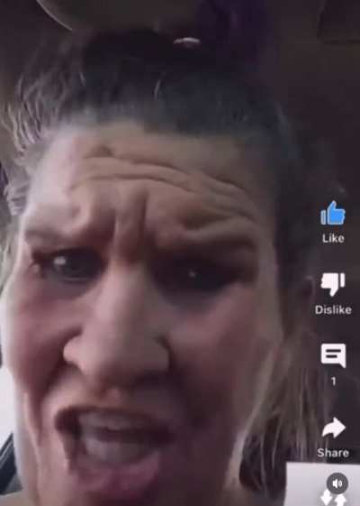 She's the cutest😍