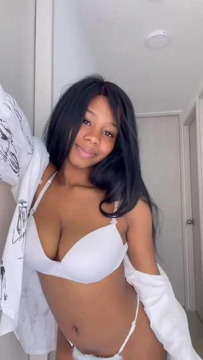 Leave a heart if you fuck my ebony booty