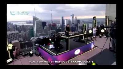 Guetta konča rasizem.