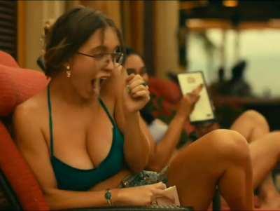 Want to tit fuck Sydney Sweeney and cum all over her face and tits