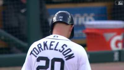 [Highlight] {Highlight] Willi Castro sacrifices his body to rob Spencer Torkelson of a hit