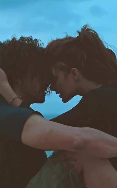 Jackie's kissing scene in Roy.