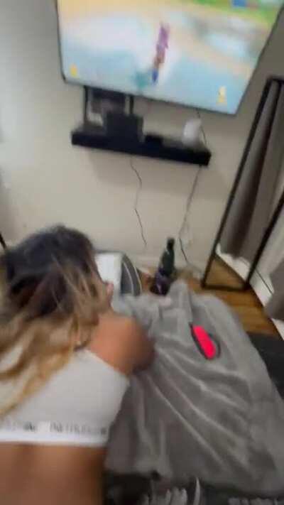 I still ending up cumming in first place even while my roommate was pounding me out 🥰