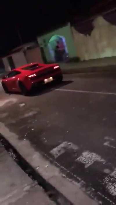 Arrasta pra cima :P XD