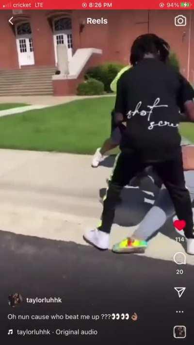 What is going on here 😭😭