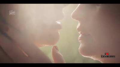 Eva Maria Jost & Katharina Nesytowa (WIR - s01e05)